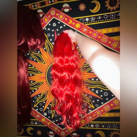RED Wig Bundle - Picture 5 of 10